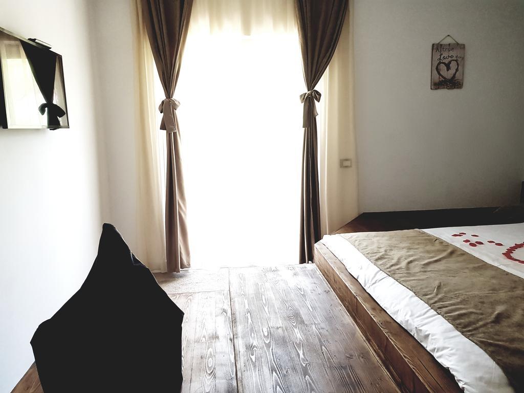 Heaven Guesthouse Корбени Екстериор снимка
