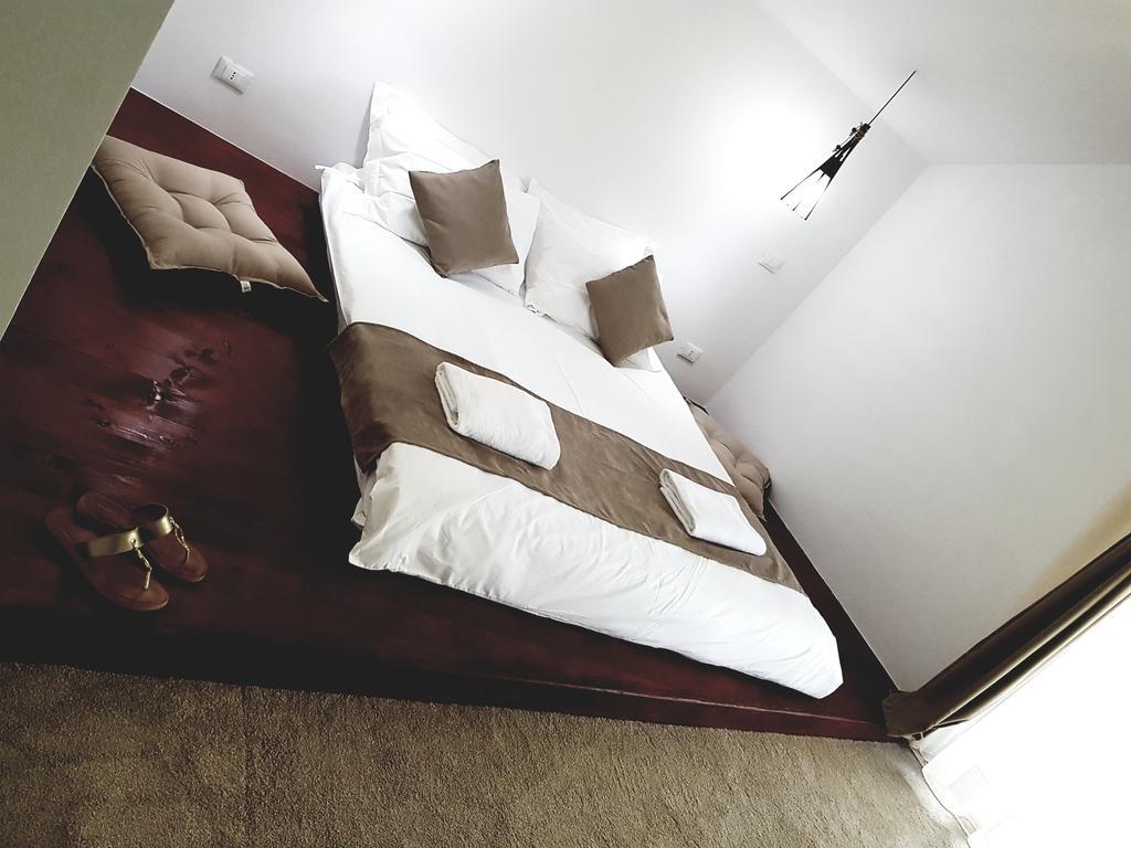 Heaven Guesthouse Корбени Екстериор снимка