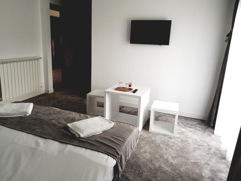 Heaven Guesthouse Корбени Екстериор снимка