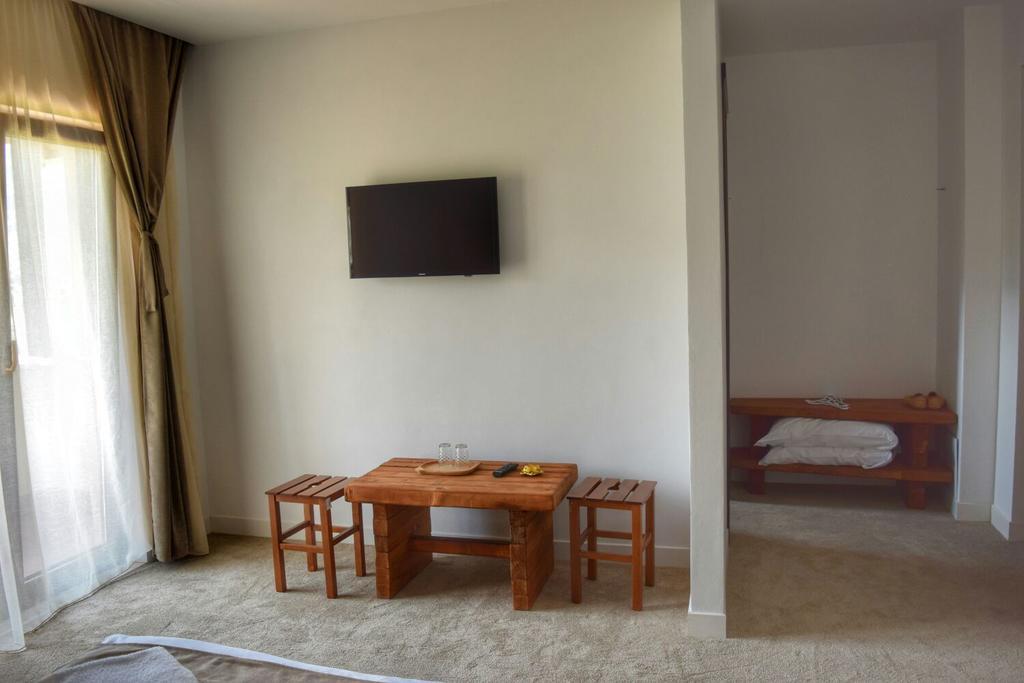 Heaven Guesthouse Корбени Екстериор снимка