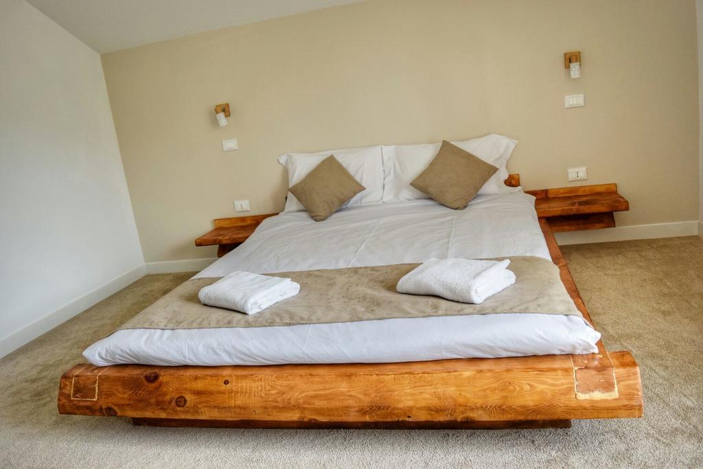 Heaven Guesthouse Корбени Екстериор снимка