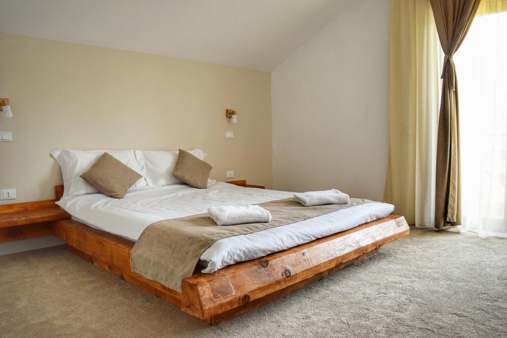Heaven Guesthouse Корбени Екстериор снимка